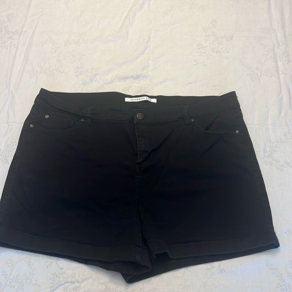 Celebrity Pink jean shorts size 20- Black